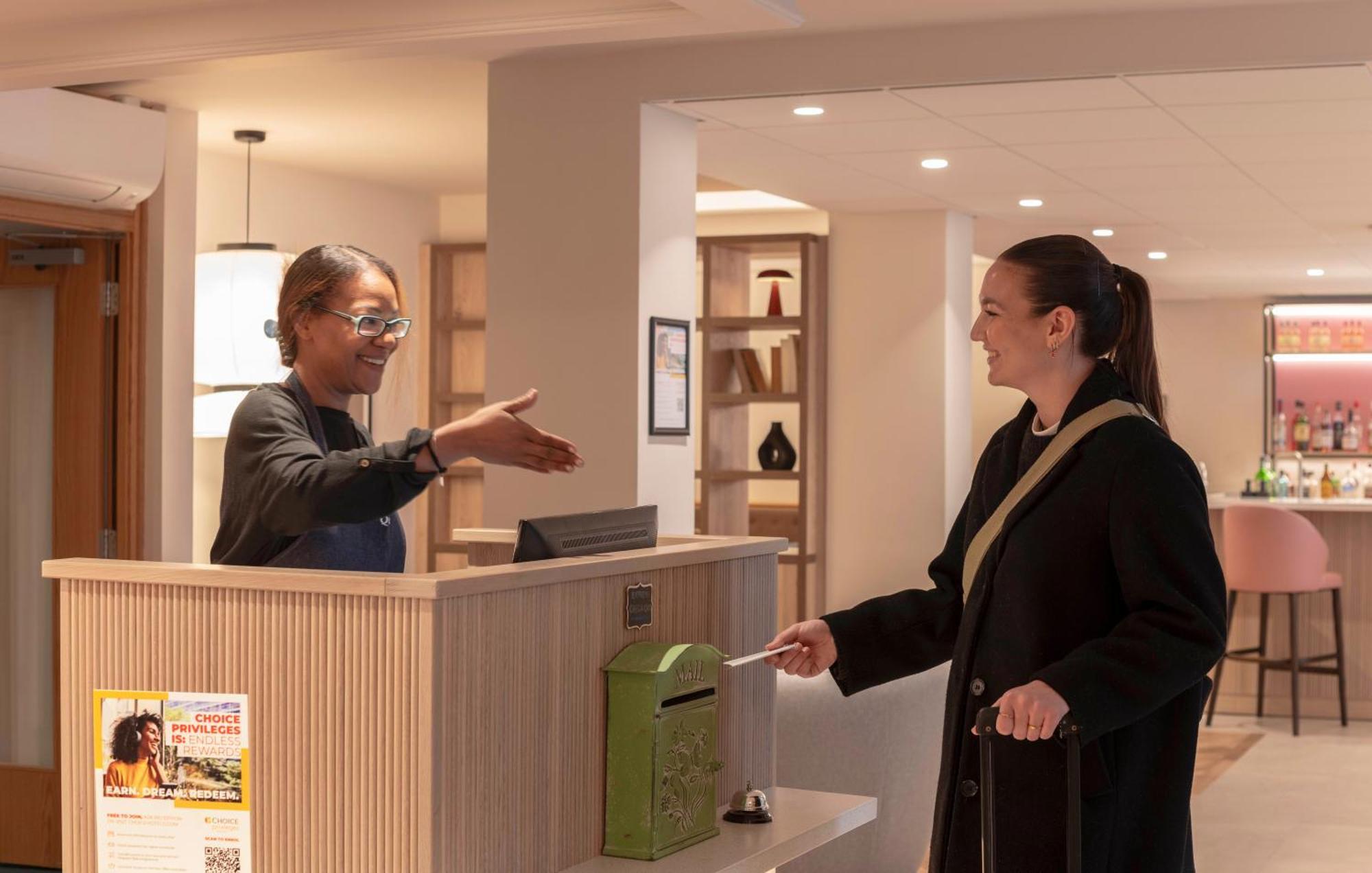 Quality Hotel Hampstead Лондон Экстерьер фото