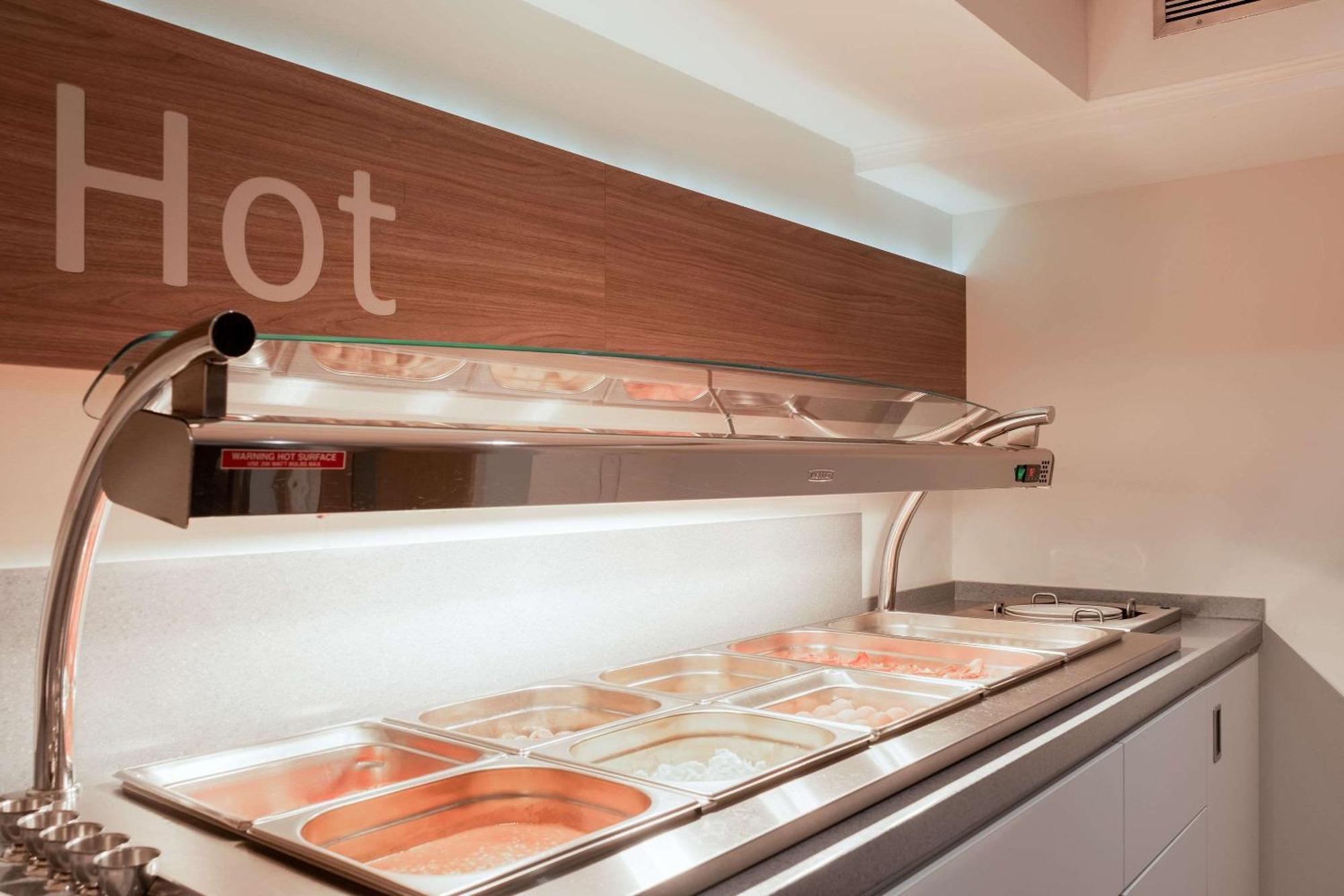 Quality Hotel Hampstead Лондон Экстерьер фото