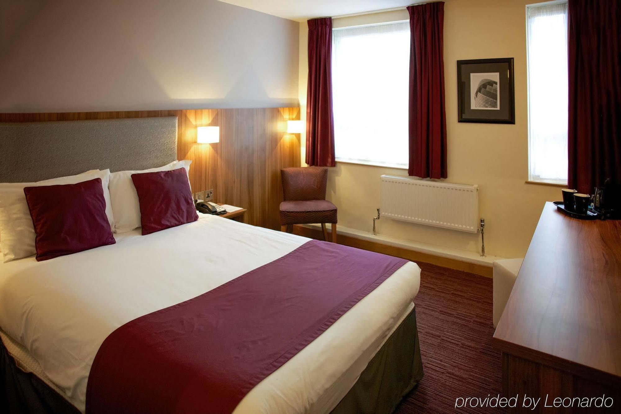 Quality Hotel Hampstead Лондон Экстерьер фото